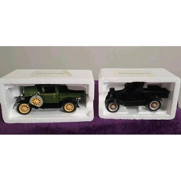 National Motor Mint Museum 1931 Ford Model A Pick-up and 1925 Model T Pick-up - Picture 1 of 9